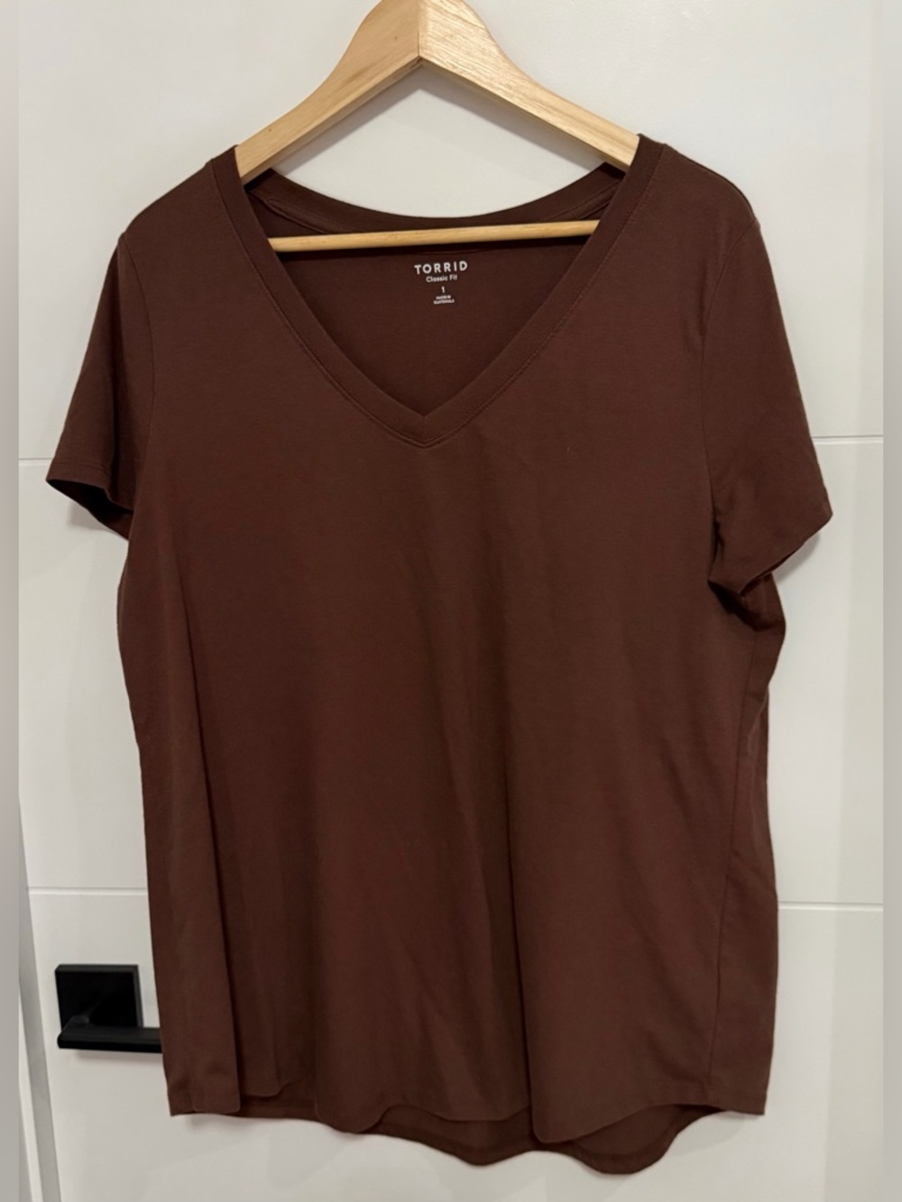 Torrid: Women’s Short Sleeve Top (ptp approx 22in) -Size Torrid 1